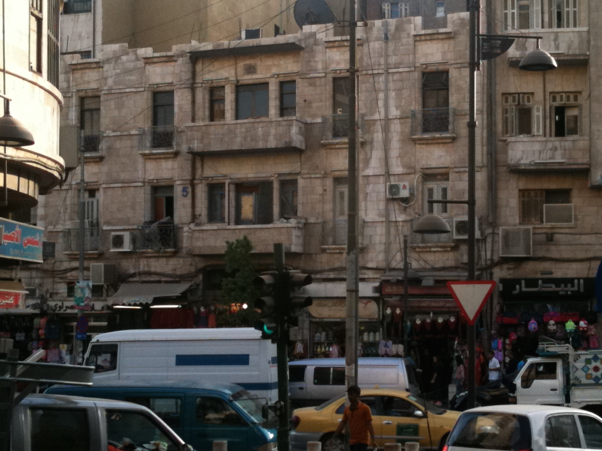 "Vieux" centre de Amman, années 1950, contre le théâtre antique